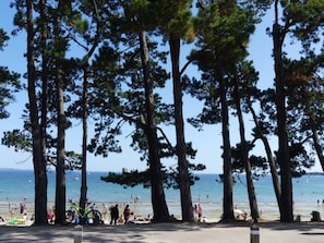 Vue sur la plage du cap coz