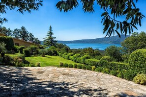 Country house for holiday rental at lake near Viterbo 
