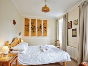 Comfortable kingsize bedroom | The Nook, Alnwick
