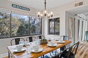 Dining Room | Dishware & Flatware