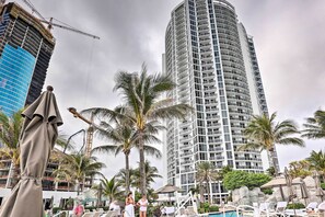 Community Pool & Exterior