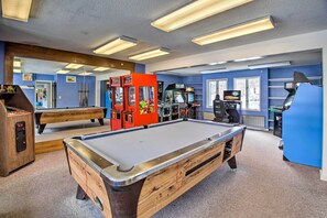 Community Amenities | Game Room