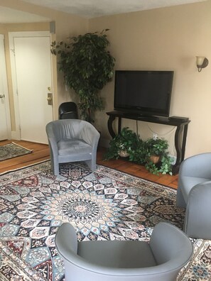 Living room with plenty of space.