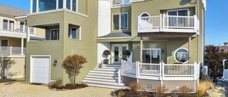 9 Thomas Avenue 
Harvey Cedars, NJ 08008