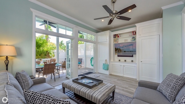 Saltwater Sapphire is a newly renovated private home that features coastal, modern décor and comfortable furnishings...