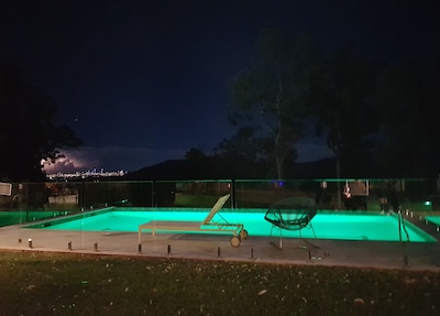 The Shed Conversion with Hot tub with amazing views@ Gold Coast Tree Houses