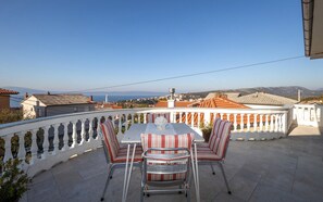 balcony-terrace