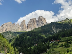 Berg, Bergforms, Natur, HĂŒgel, Gebirge, NatĂŒrliche Landschaft, Hochland, Landschaft, Bergstation, Senke