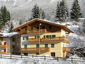 Schnee, Eigentum, Winter, Haus, Zuhause, Gebäude, Baum, Bergstation, Grundeigentum, Die Architektur