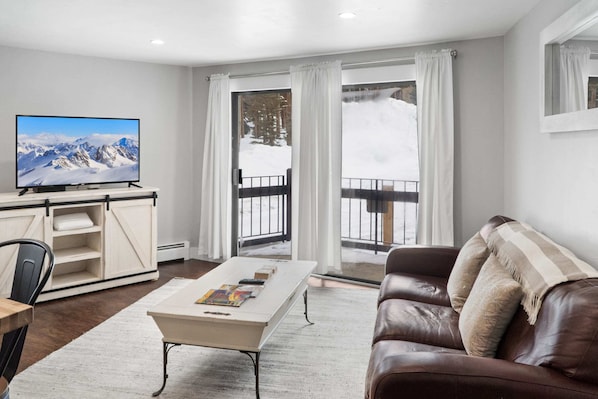 This updated 2-bedroom condo boasts a bright and open layout and places you within walking distance of Peak 8 activities.