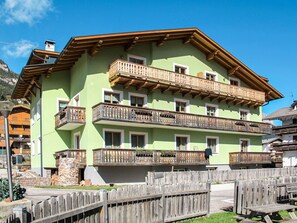 Haus, Gebäude, Eigentum, Die Architektur, Wohngebiet, Zuhause, Grundeigentum, Balkon, Wohnung, Dach