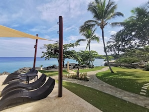 The oceanfront area offers all beach services and a nicely furnished sundeck.