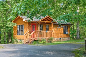 Cozy | Classic Cabin | Enchanting