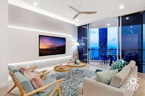 Enjoy the sea breeze right in the comfort of the living room 🏝