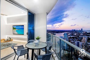 Refreshing scenery in the balcony area ✨