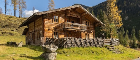 Sky, Cloud, Plant, Building, Property, Window, Tree, Wood, House, Mountain