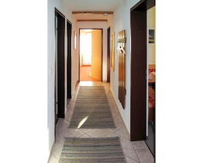 Propriété, Pièce, Sol, Maison, Bâtiment, Architecture, Porte, Design Intérieur, Plafond, Domicile