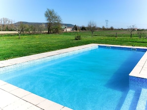 Water, Sky, Property, Daytime, Swimming Pool, Rectangle, Nature, Azure, Shade, Plant