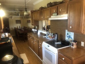 Full Size Kitchen