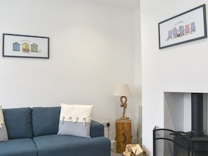Comfortable living room | Sapphire Cottage, Lowestoft