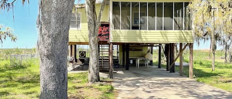 Cajun cottage over looking Vermillion bay 