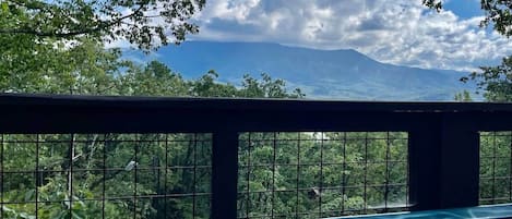 Unreal Mt. LeConte Views From The Hot Tub!