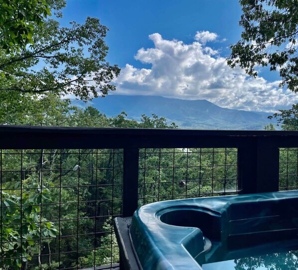 Unreal Mt. LeConte Views From The Hot Tub!