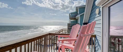 Upstairs bedroom, balcony view