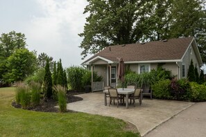 Front view of cottage
