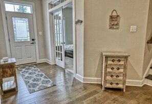 Foyer / Front Entrance Hallway