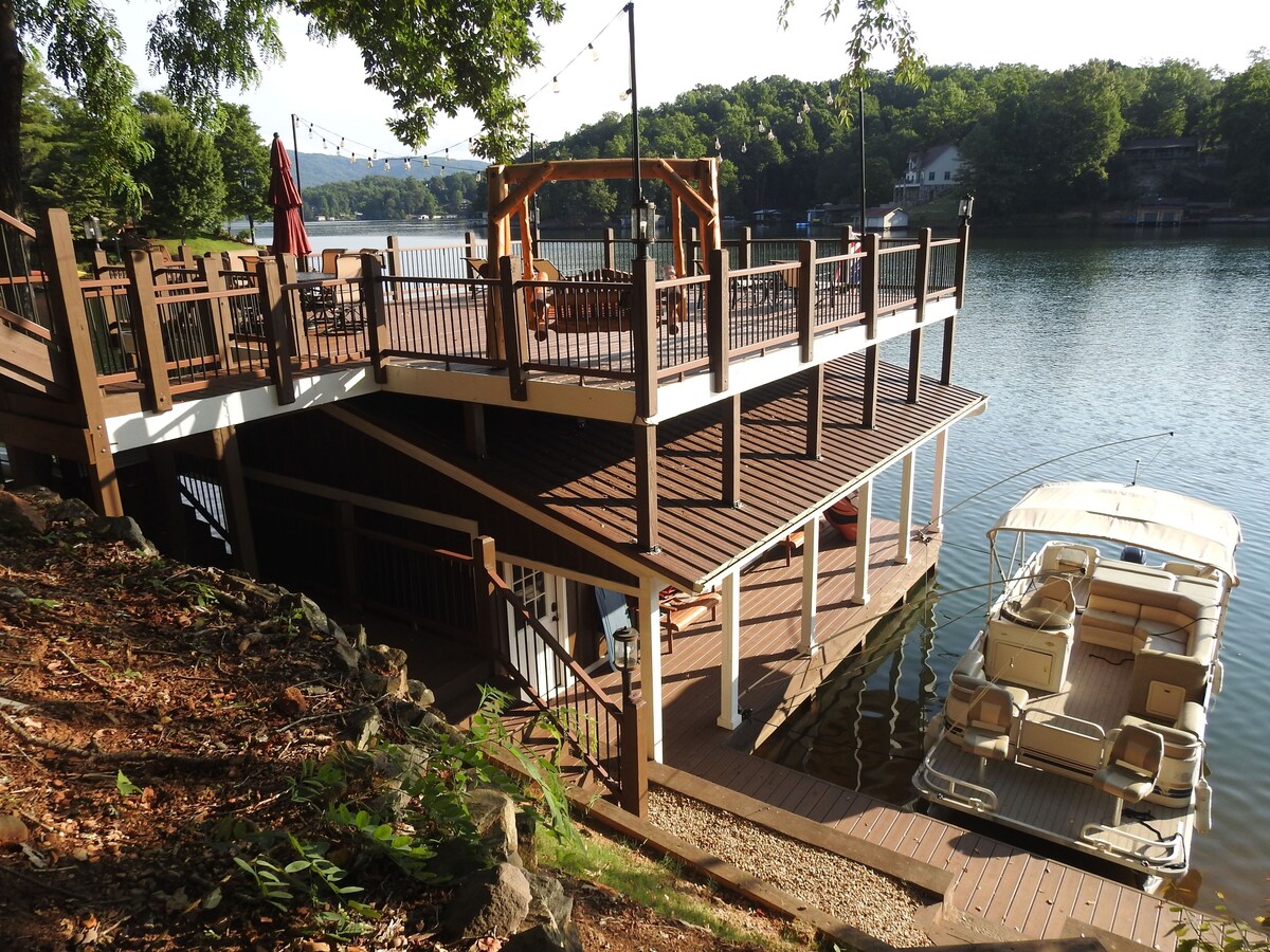 Cabin at White Oak Point: Private Waterfront Cabin on Lake Lure with Hot Tub