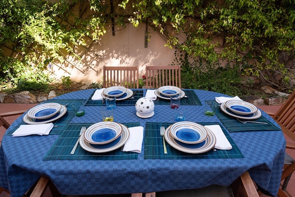 Outdoor dining
