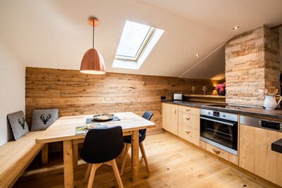 Biohof Jörgenbauer - Traumhafte Ferienwohnung Almzeit mit Bergblick, WLAN, Balkon und Garten