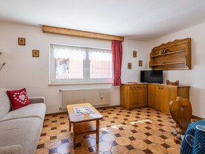 Interior Design, Möbel, Flooring, Holz, Fussboden, Decke, Zimmer, Wohnung, Wohnzimmer, Cabinetry