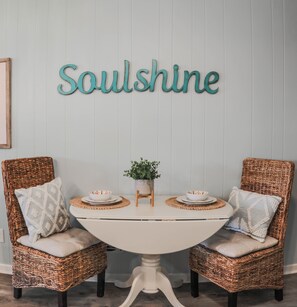 Table for 4! (plus what a great photo op #Soulshine for social media!)