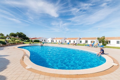 Near the beach with communal pool - Apartment Costa Arenal 45