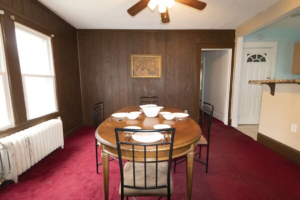 Large expandable dining table