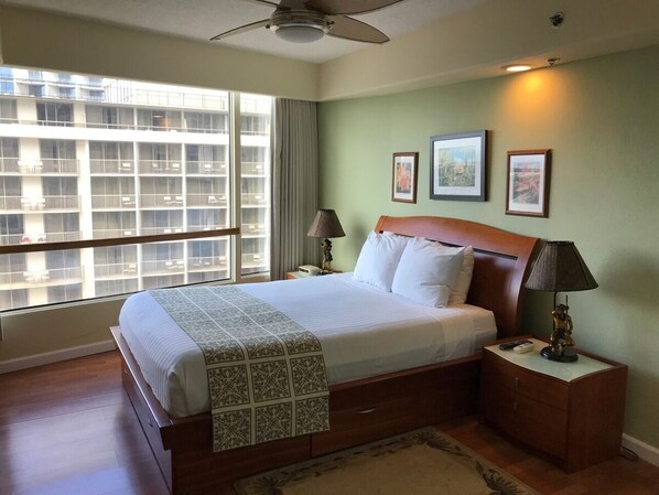 Airy, sleek bedroom