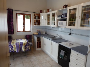 Kitchen with dining table