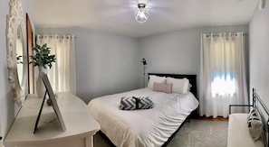 Bedroom #2 Queen Bed
