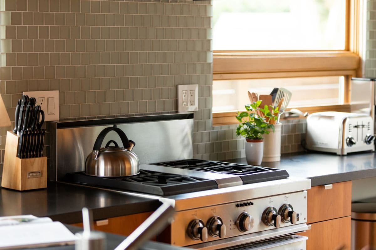 Camden by AvantStay | 5mins to the Beach! Elevated Home w/ Pacific Ocean Views