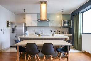 Open kitchen