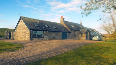 Luxury 5* Secluded Farm house with Hot Tub in Scotland