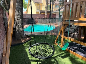 New Pool Fence by Life Saver Self-Closing