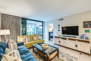 Living Room | Central A/C & Heating | Full Futon