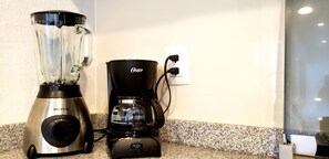 Kaffe och/eller kaffebryggare