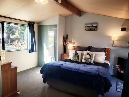Your Master Bedroom, 1 Queen Size Bed, Rural Views.