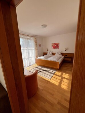 Nr. 4 oder Nr. 5  Appartement für bis 4 Personen, 40 qm-Beispielbild Schlafzimmer 1