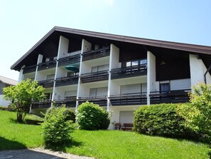 Ferienwohnung ist im 2. Stock (Sonnenschirm)