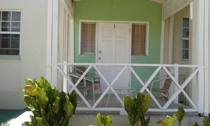 LAWN GROVE